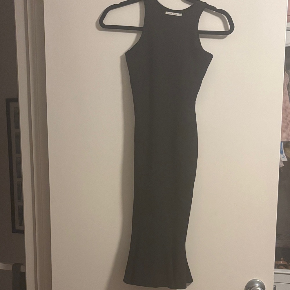 Nadia Tarr Chic Black Midi Dress